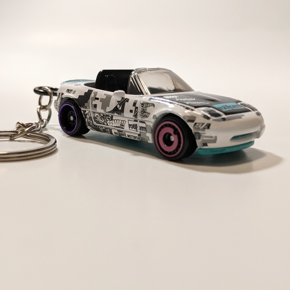 Mazda Miata MX5 NA Custom Keychain Hot Wheels